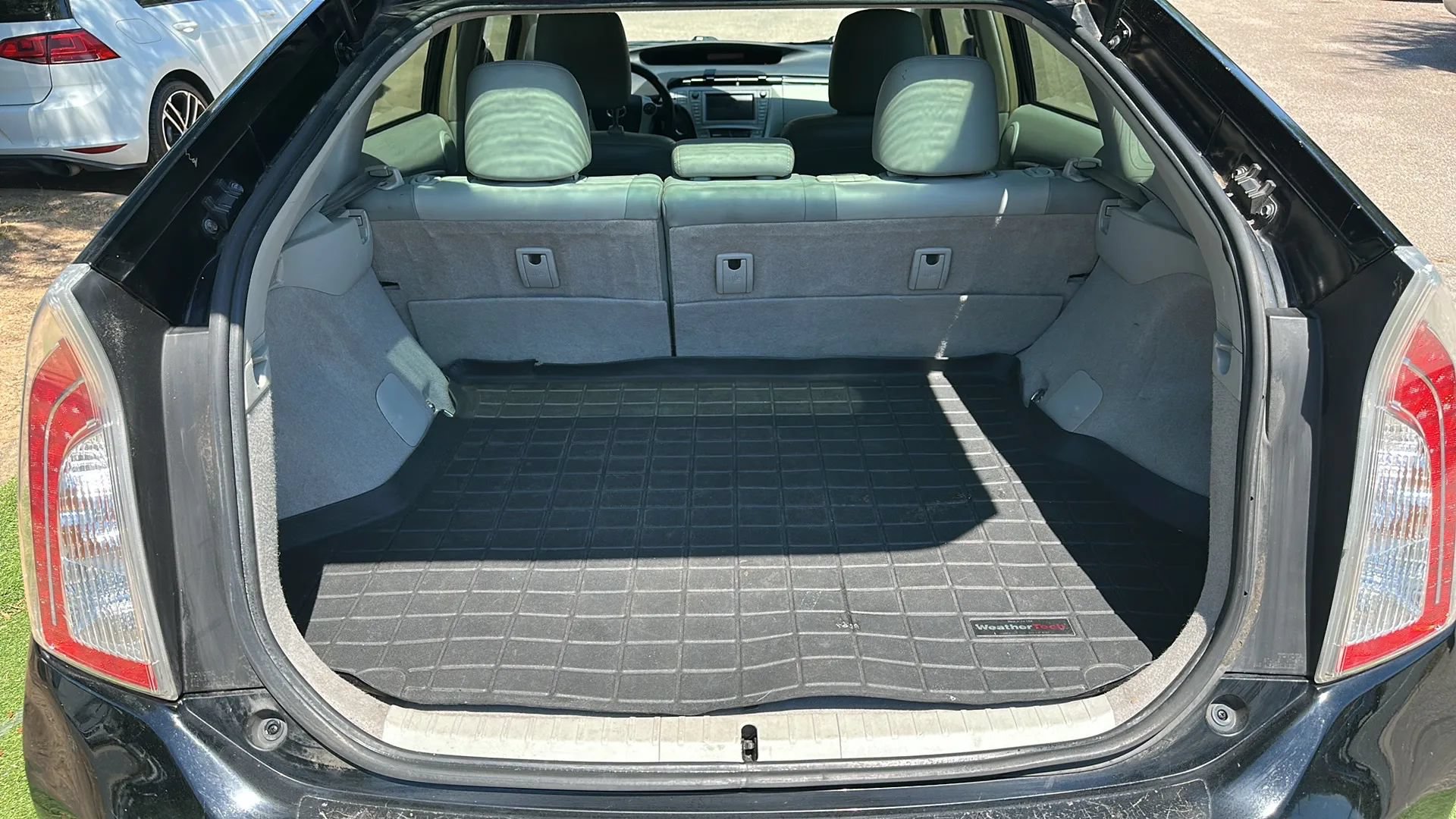 Used 2014 Toyota Prius Four w/ Solar Roof Package FWD image 12