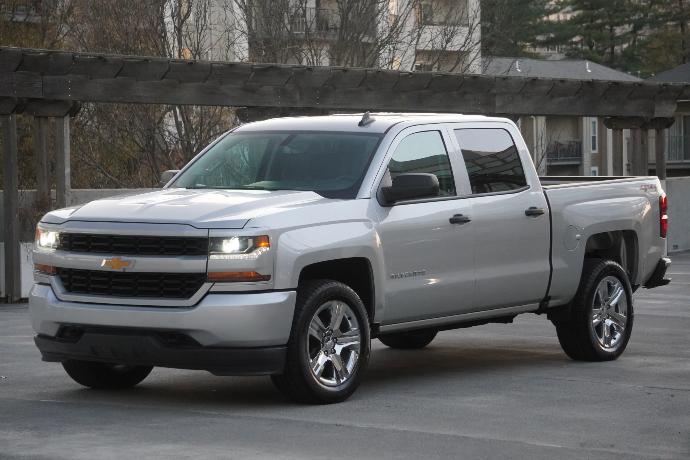 Used 2018 Chevrolet Silverado 1500 Custom w/ Custom Convenience Package AWD/4WD image 3
