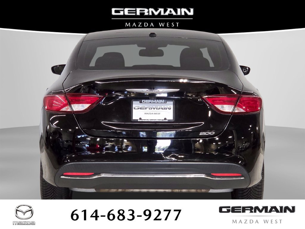 Used 2015 Chrysler 200 Limited w/ Convenience Group FWD image 10