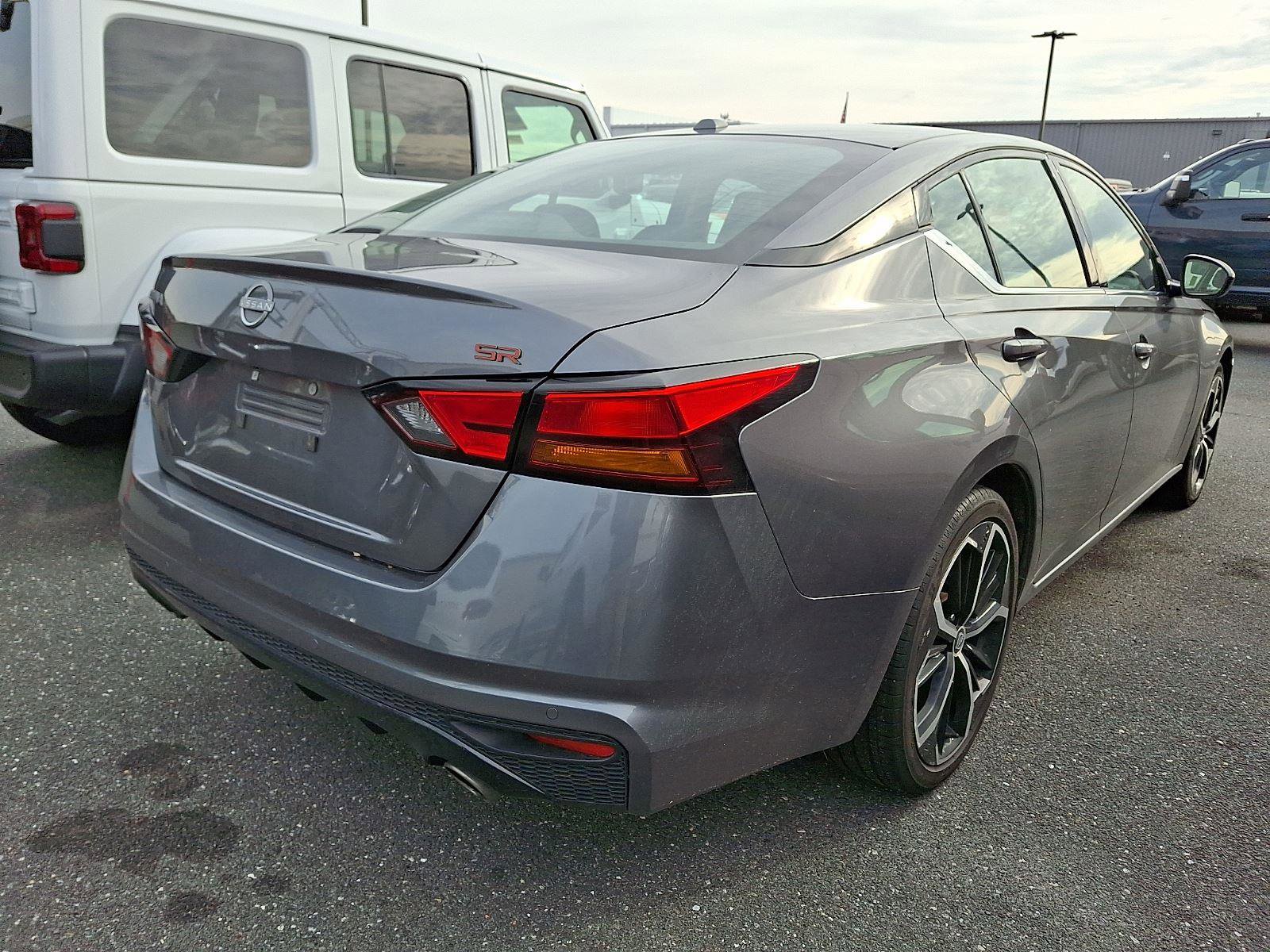 Used 2024 Nissan Altima 2.5 SR image 6