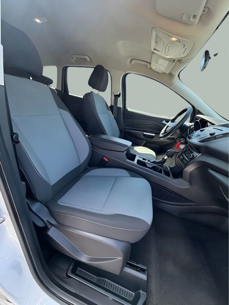 Used 2017 Ford Escape SE AWD/4WD image 17