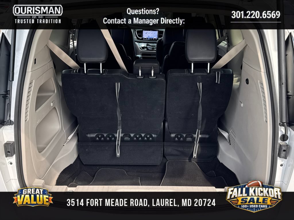 Used 2024 Chrysler Pacifica Touring-L FWD image 21