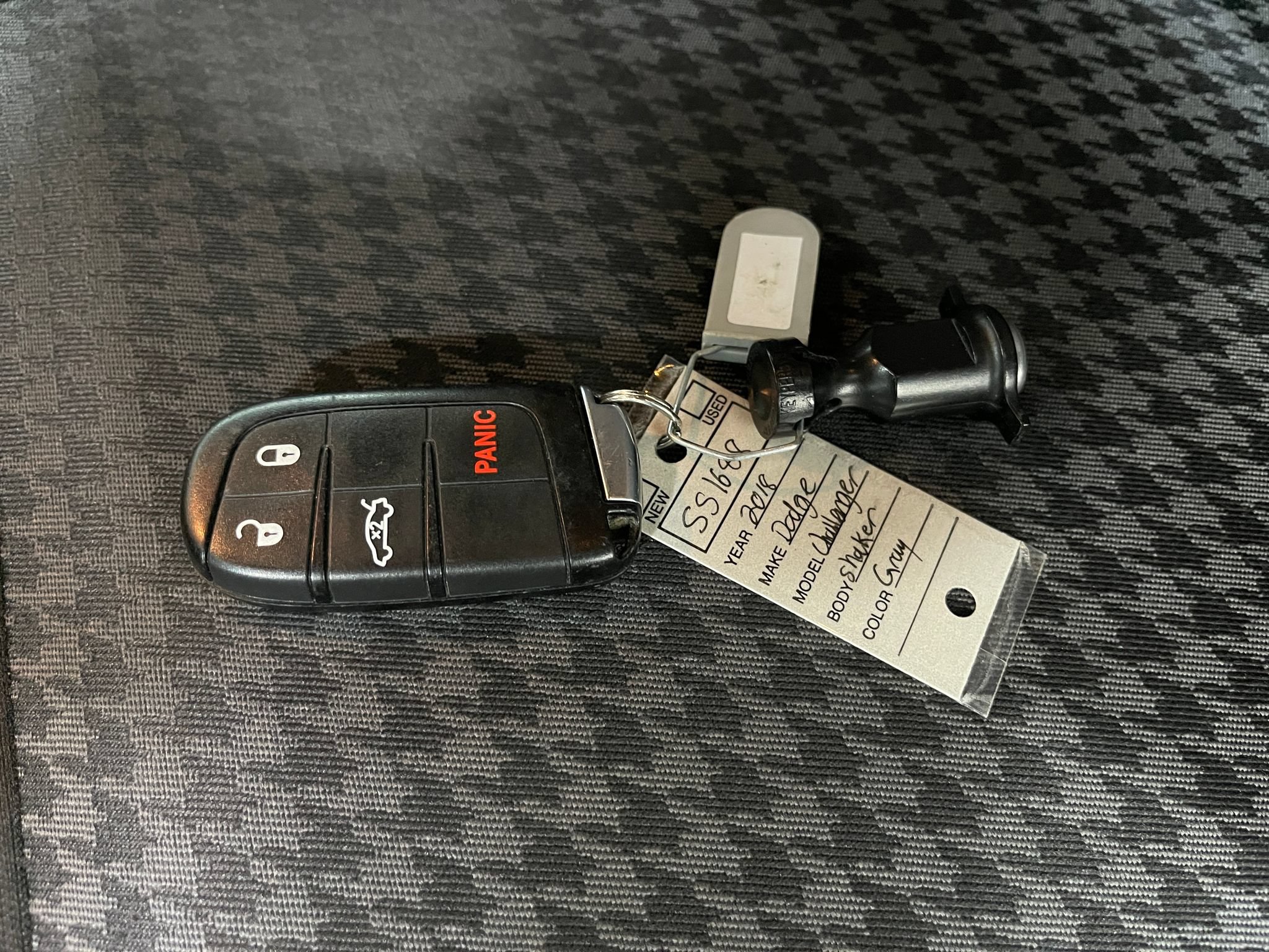Used 2018 Dodge Challenger R/T RWD image 34