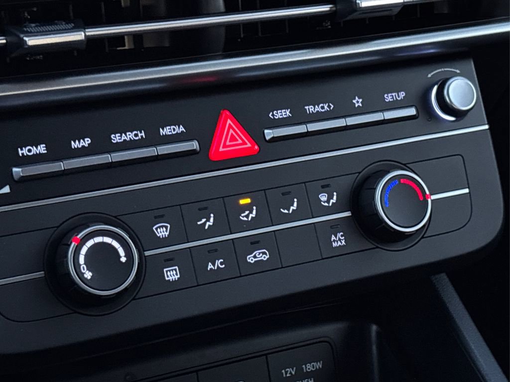 New 2026 Hyundai Tucson SE image 19