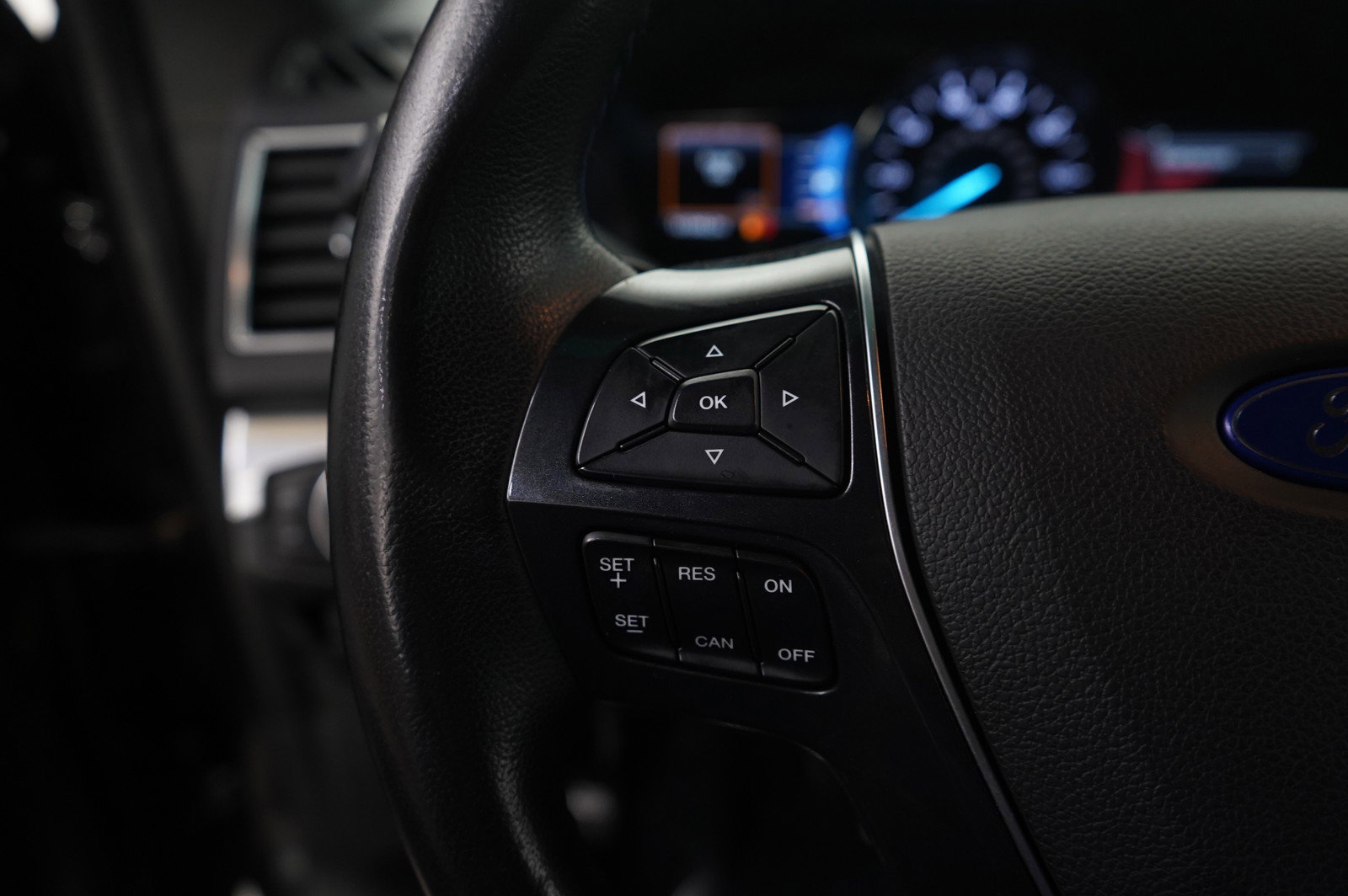 Used 2016 Ford Explorer Limited image 17