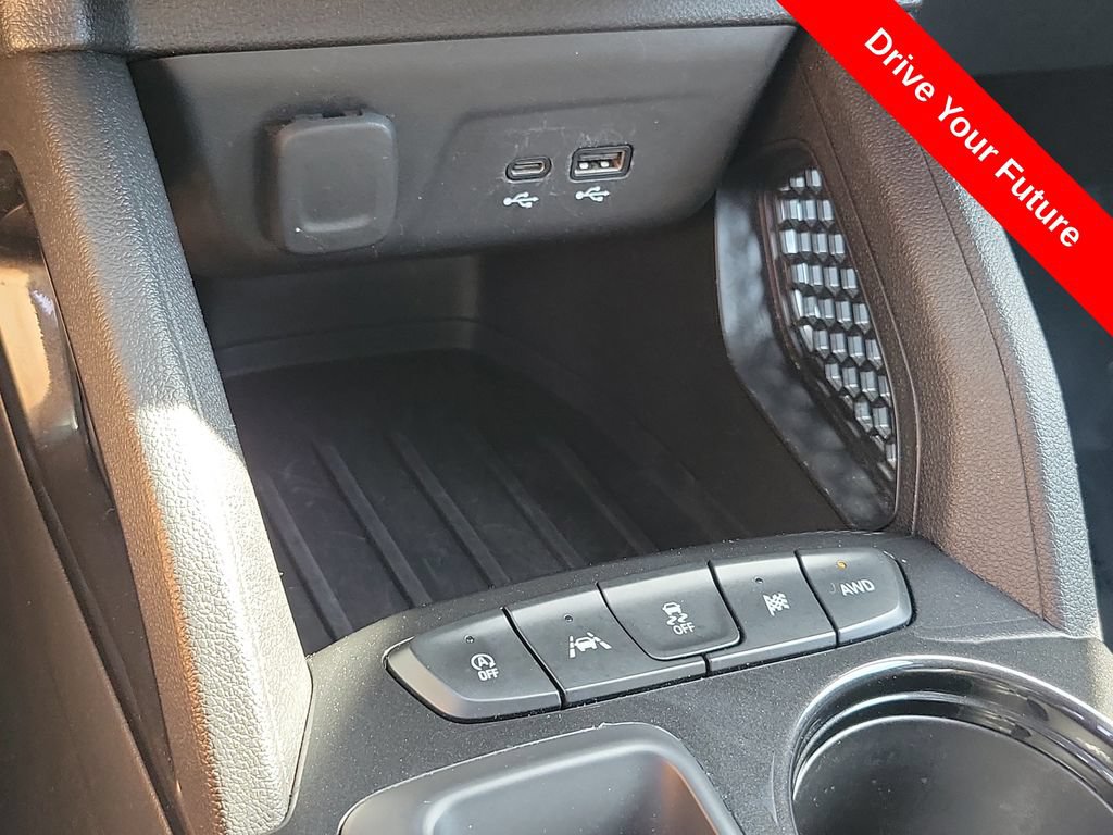 Used 2025 Chevrolet TrailBlazer LT AWD/4WD image 14
