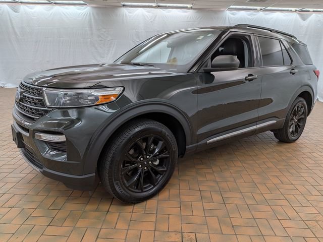 Used 2022 Ford Explorer XLT w/ Equipment Group 202A image 3