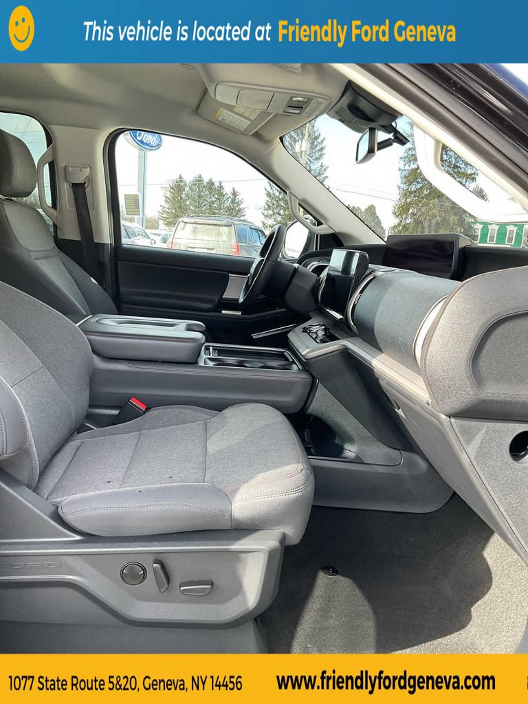 Used 2025 Ford Expedition Max Active AWD/4WD image 57