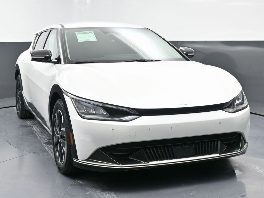 Used 2022 Kia EV6 Wind image 4