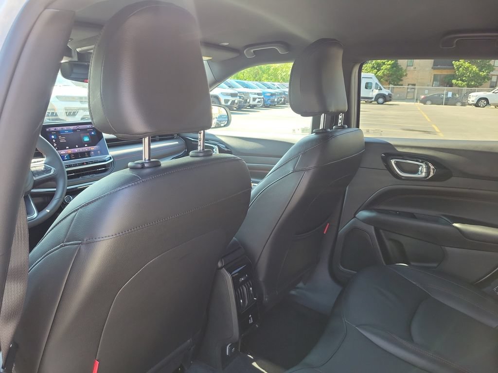 Certified 2025 Jeep Compass Trailhawk w/ Trailhawk Elite Group AWD/4WD image 11