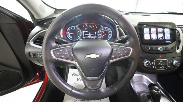 Used 2016 Chevrolet Malibu LT FWD image 17