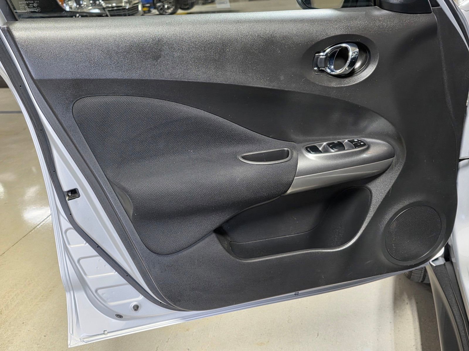 Used 2016 Nissan Juke S FWD image 20