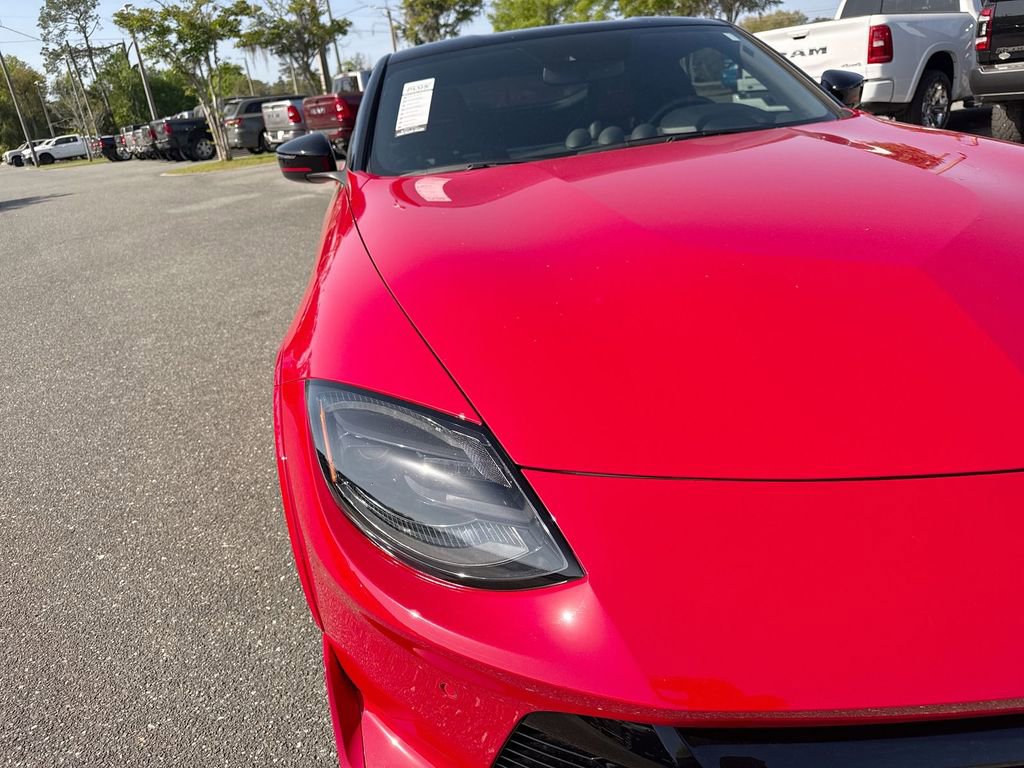 Used 2025 Nissan Z NISMO w/ Floor Mat Package image 9
