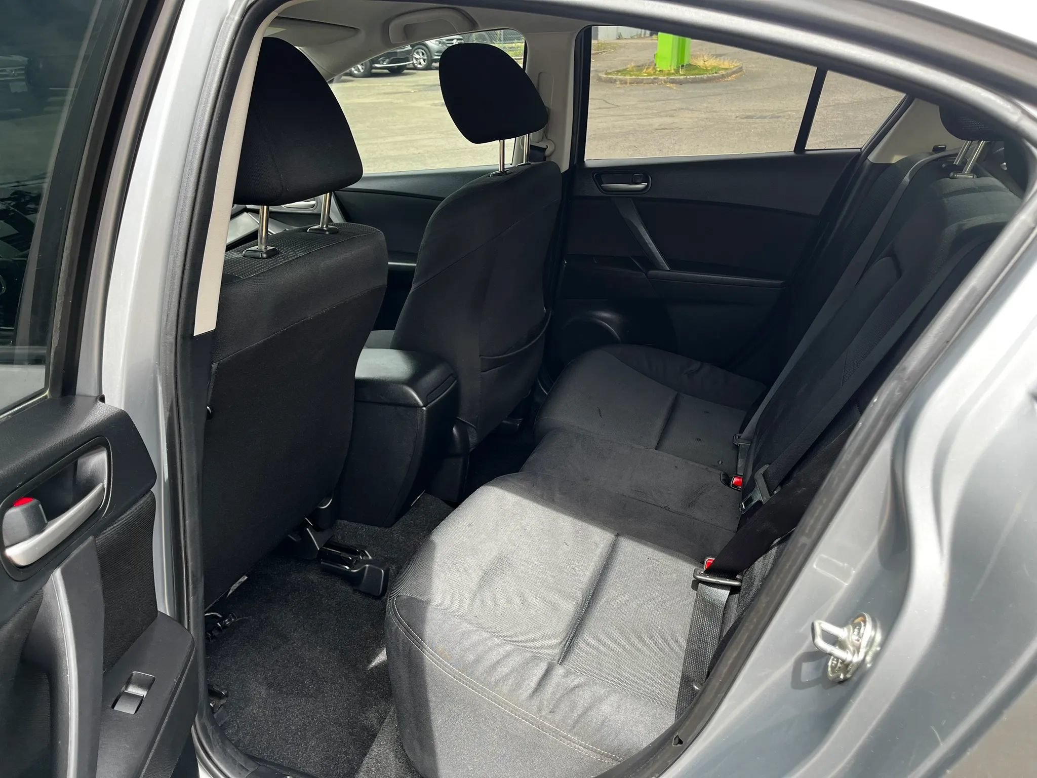 Used 2012 MAZDA MAZDA3 i Touring FWD image 11