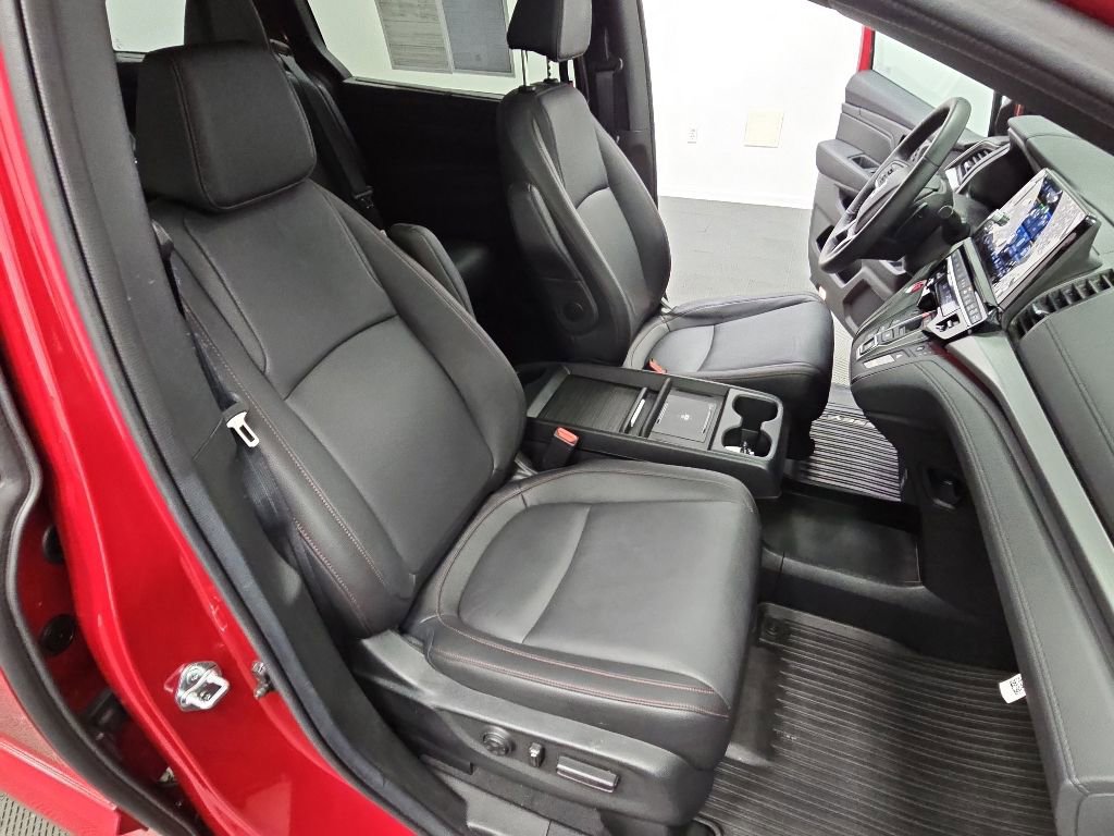 Used 2025 Honda Odyssey Sport-L image 39