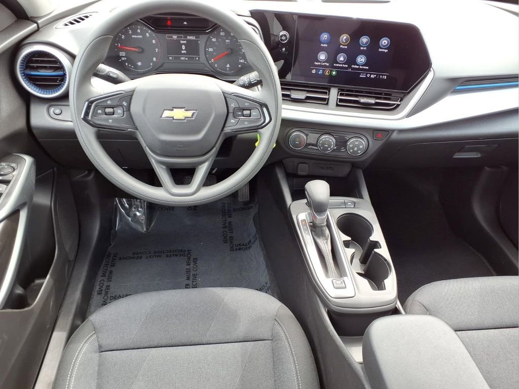 Used 2026 Chevrolet Trax LS FWD image 9
