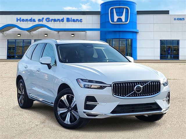 Used 2023 Volvo XC60 T8 Core w/ Climate Package image 1