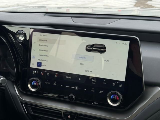 Used 2024 Lexus TX 350 AWD image 25