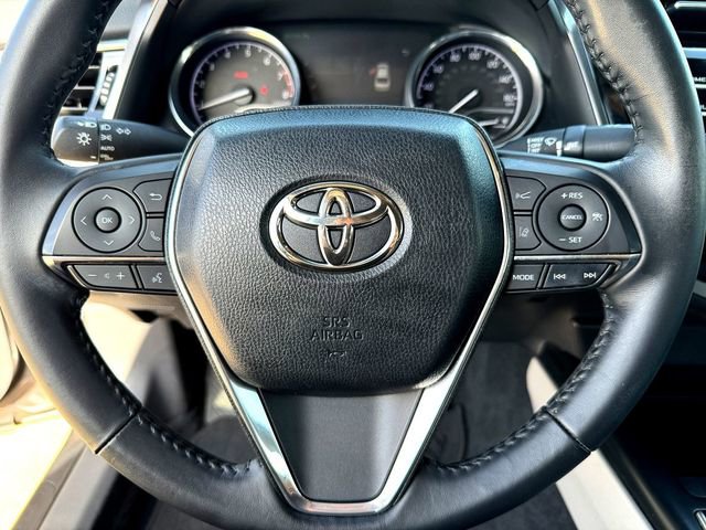 Used 2018 Toyota Camry XLE image 11