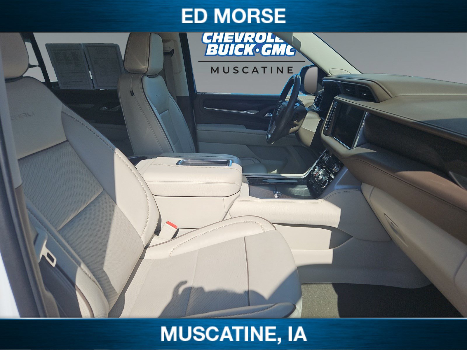 Used 2023 GMC Yukon XL Denali AWD/4WD image 16