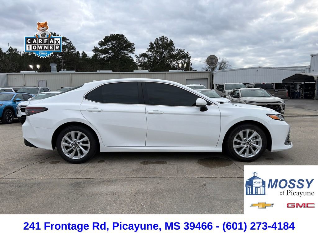 Used 2024 Toyota Camry LE image 7