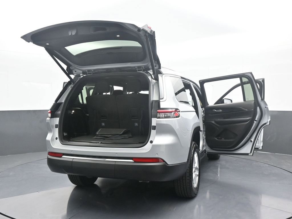 Used 2024 Jeep Grand Cherokee L Laredo w/ Luxury Tech Group I image 76