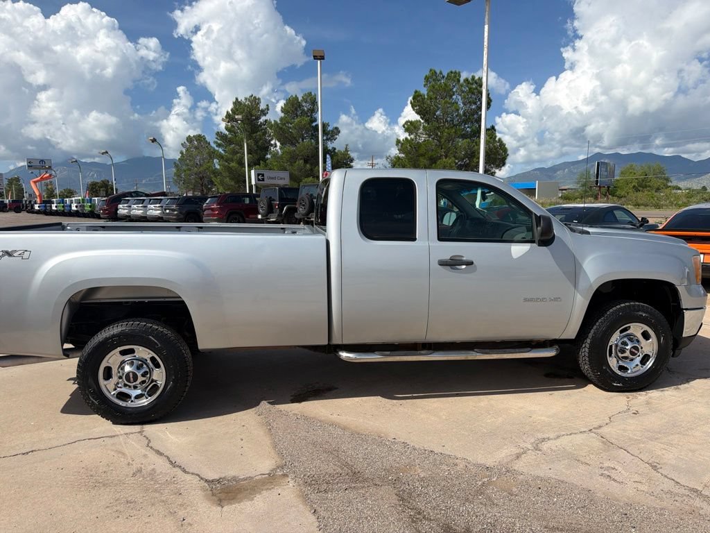 Used 2013 GMC Sierra 2500 W/T w/ Work Truck Preferred Package AWD/4WD image 4