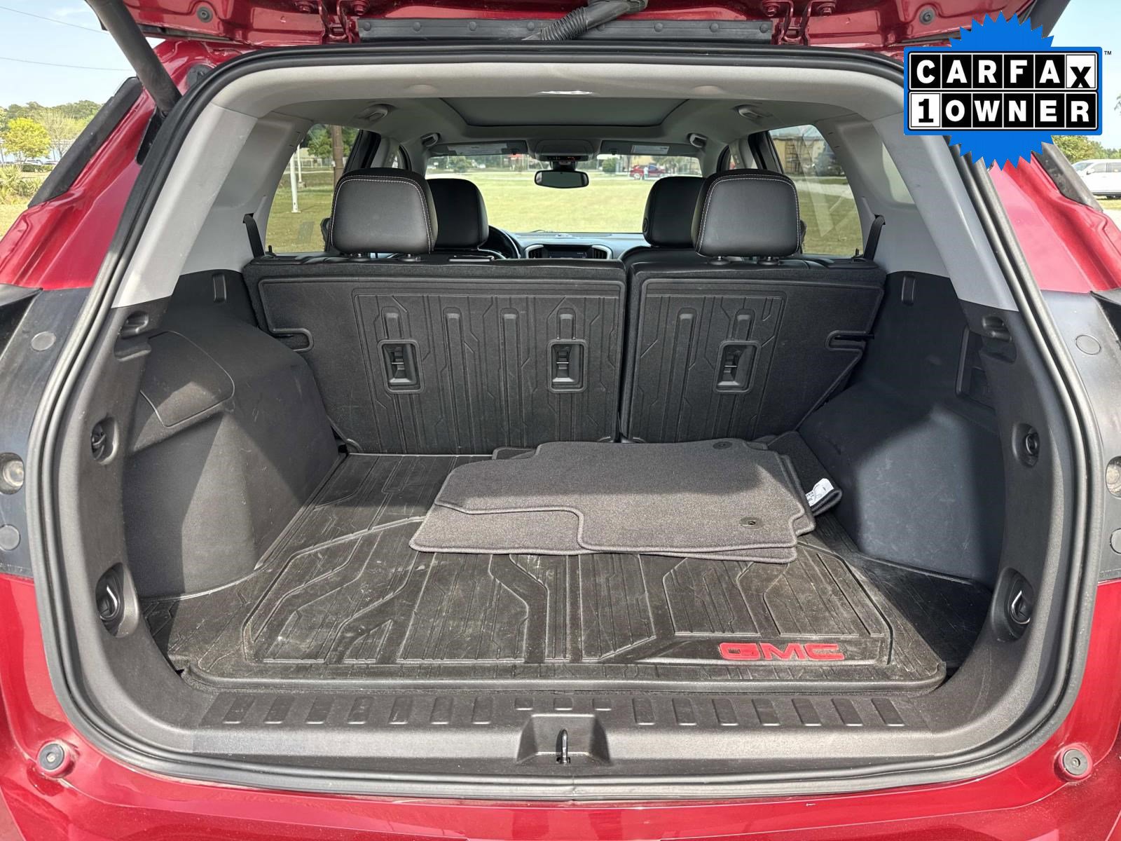 Used 2021 GMC Terrain SLT w/ Infotainment Package II FWD image 12