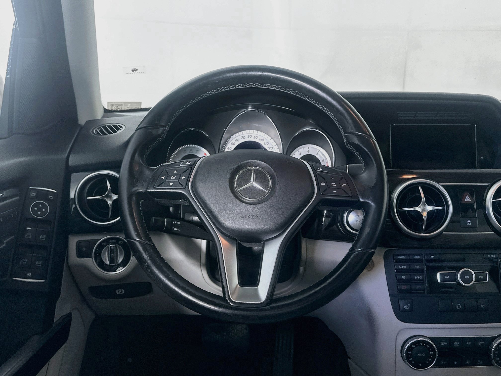 Used 2014 Mercedes-Benz GLK 350 2WD image 17