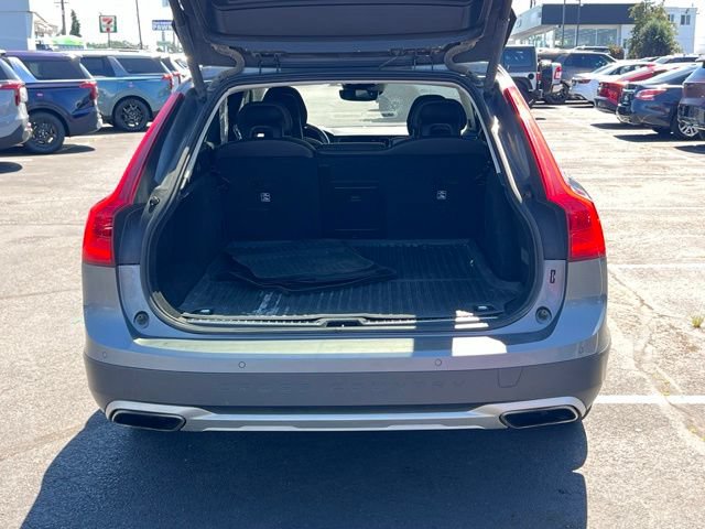 Used 2018 Volvo V90 T5 Cross Country w/ Convenience Package AWD/4WD image 10