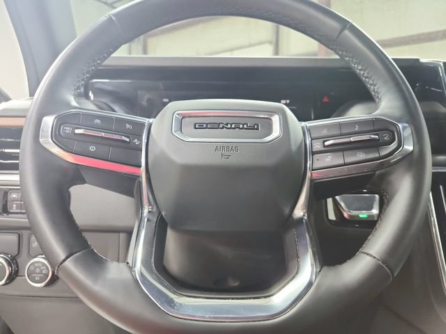 Used 2025 GMC Yukon Denali RWD image 22
