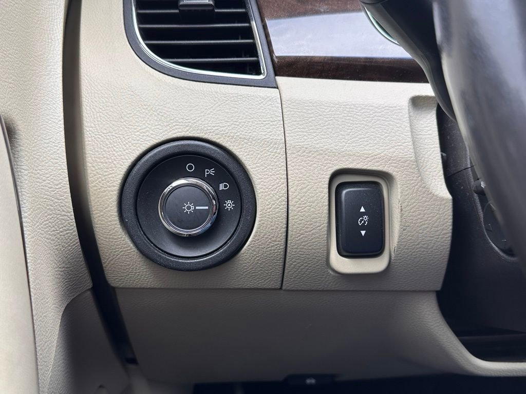 Used 2013 Ford Taurus Limited image 28