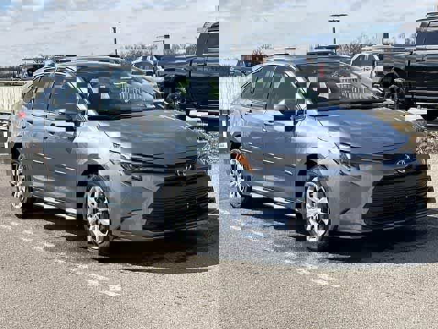 Used 2025 Toyota Corolla LE image 20