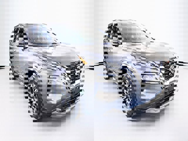 Certified 2023 Nissan Rogue SV image 3