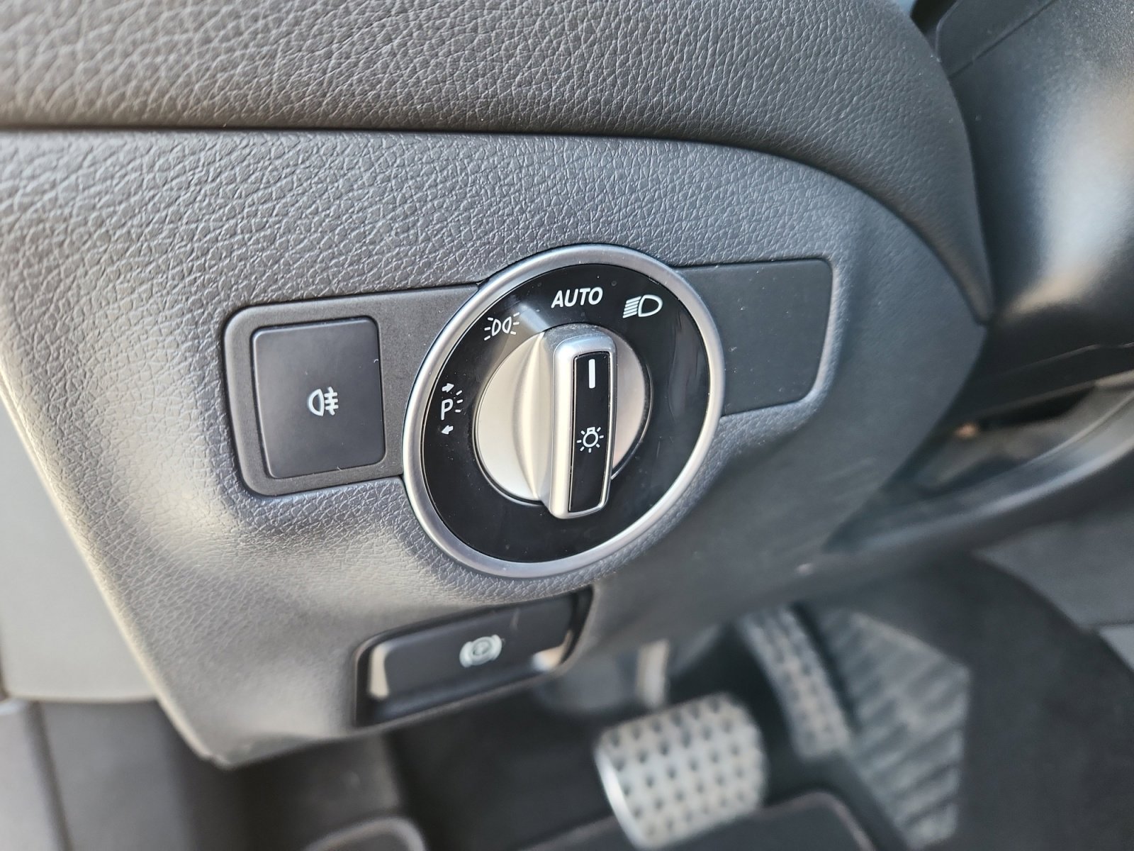 Used 2015 Mercedes-Benz GLA 45 AMG 4MATIC image 31