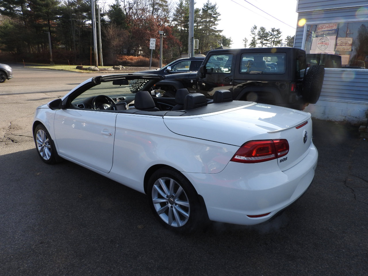 Used 2012 Volkswagen Eos Komfort FWD image 6