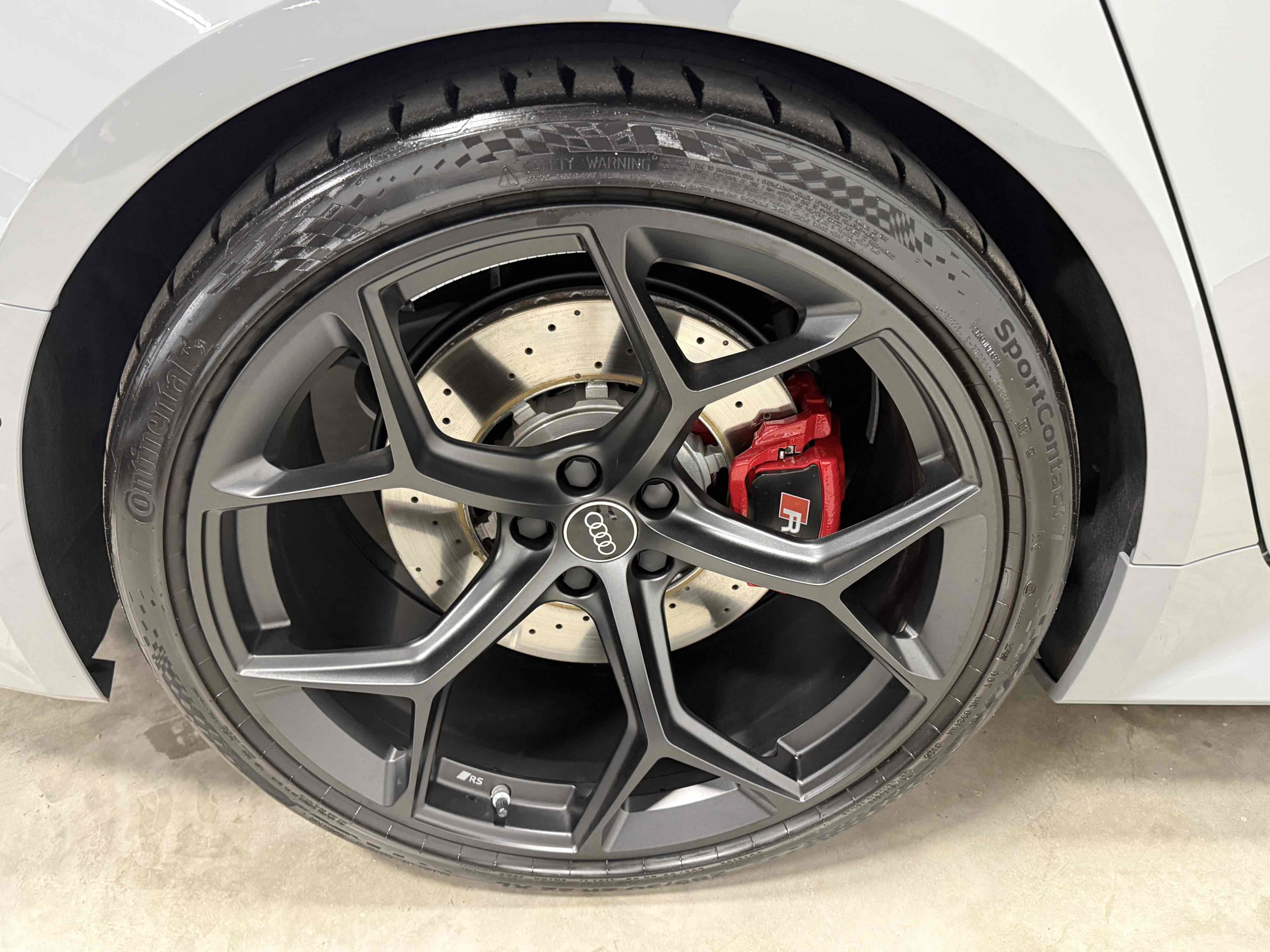 Used 2025 Audi RS 6 performance w/ Matte Carbon Package AWD/4WD image 25