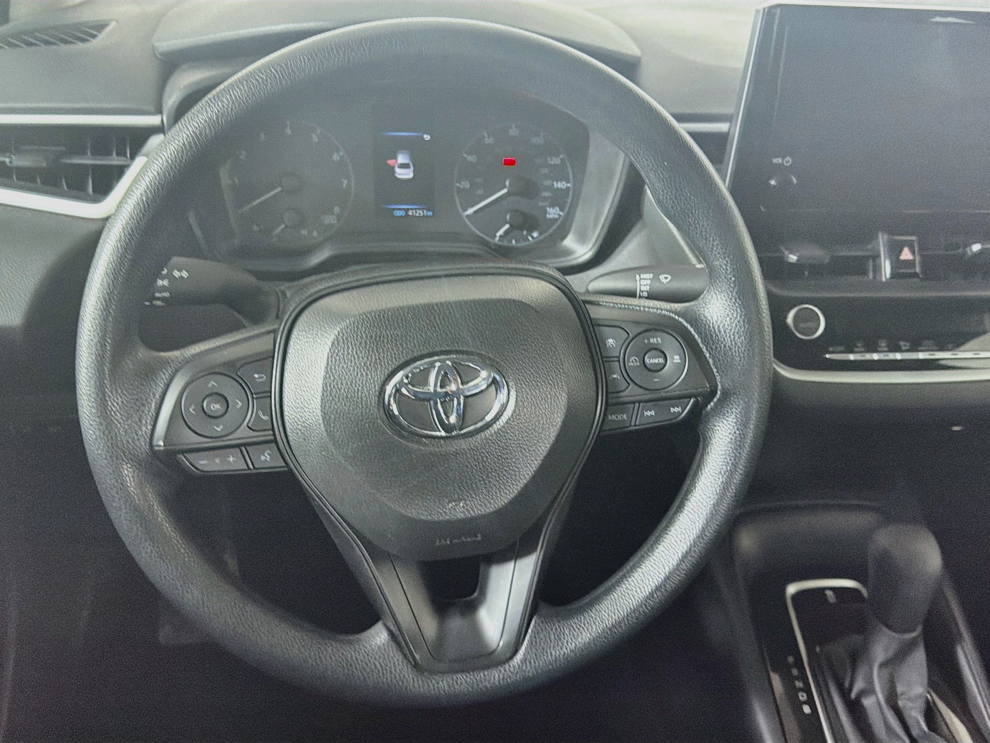 Used 2025 Toyota Corolla LE FWD image 17
