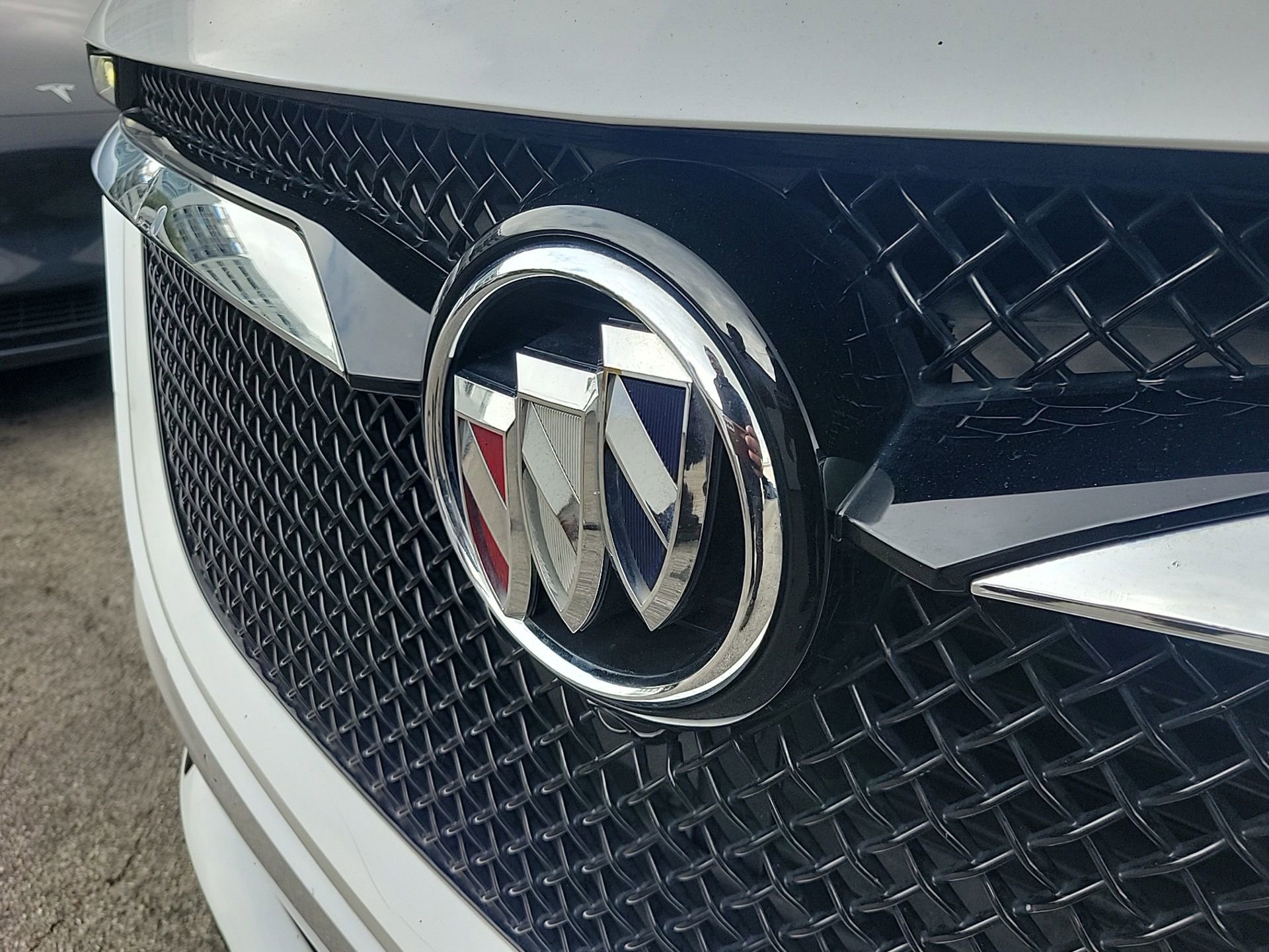 Used 2023 Buick Enclave Essence w/ Sport Touring Edition image 7