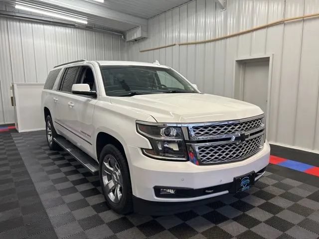 Used 2017 Chevrolet Suburban LT w/ LT Signature Package AWD/4WD image 3