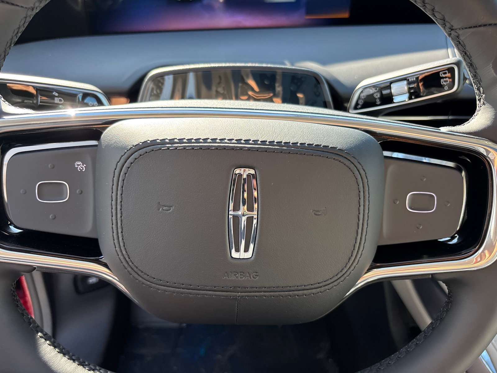 New 2026 Lincoln Nautilus Reserve w/ Jet Appearance Package AWD/4WD image 15