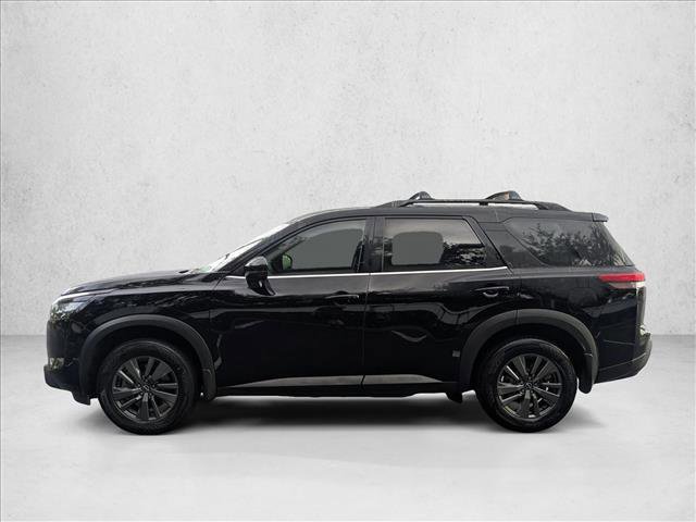 Used 2023 Nissan Pathfinder SV w/ Black Appearance Package image 8