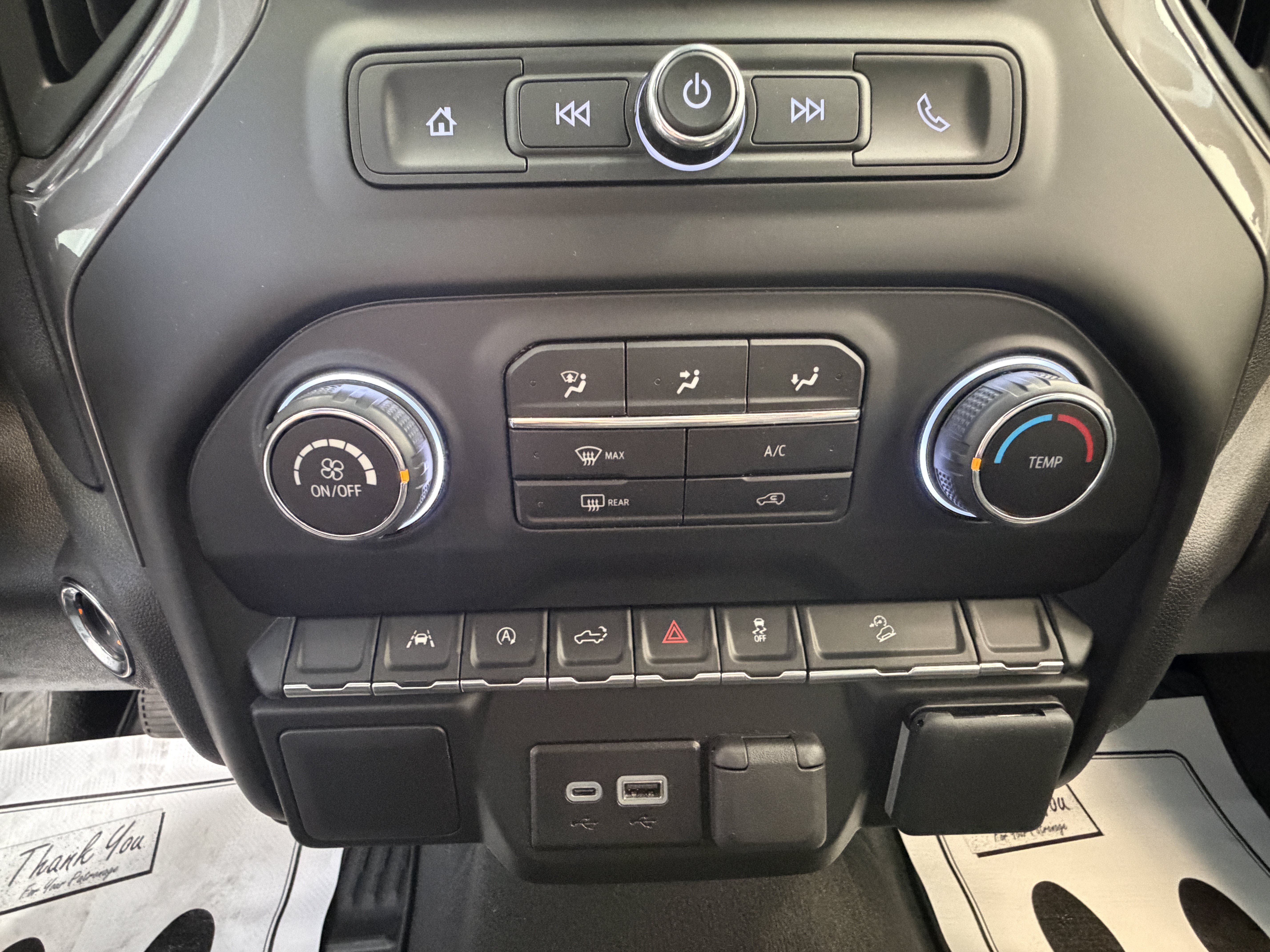 Used 2026 Chevrolet Silverado 1500 Custom Trail Boss w/ LPO, Dark Essentials Package AWD/4WD image 10