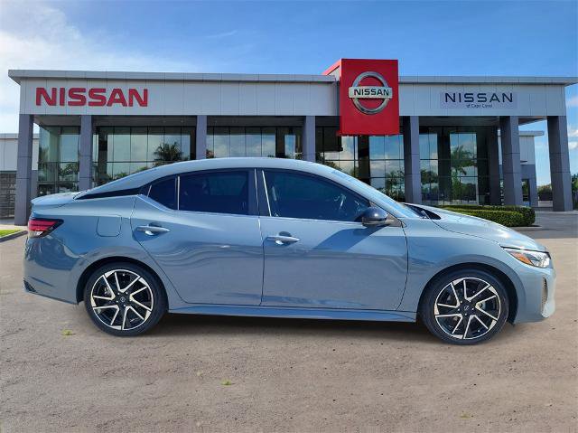 Certified 2025 Nissan Sentra SR w/ SR Premium Package image 3