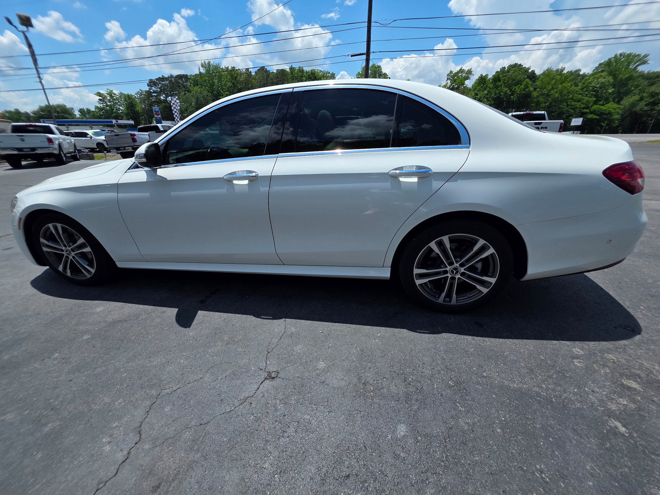 Used 2022 Mercedes-Benz E 350 4MATIC Sedan image 8