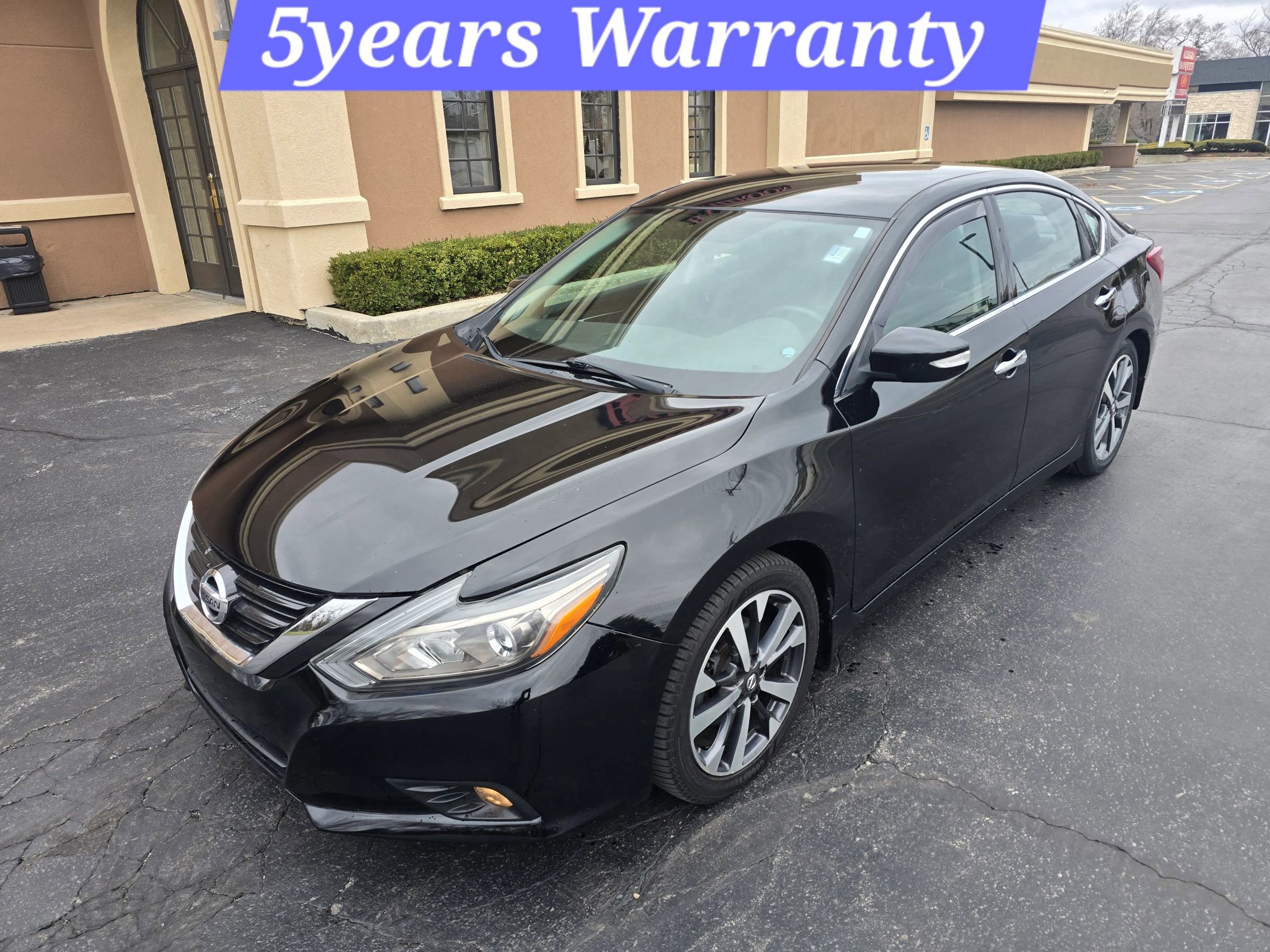 Used 2017 Nissan Altima 2.5 SR image 2