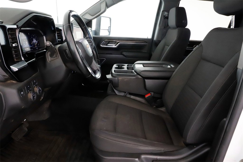 Used 2024 Chevrolet Silverado 2500 LT image 17