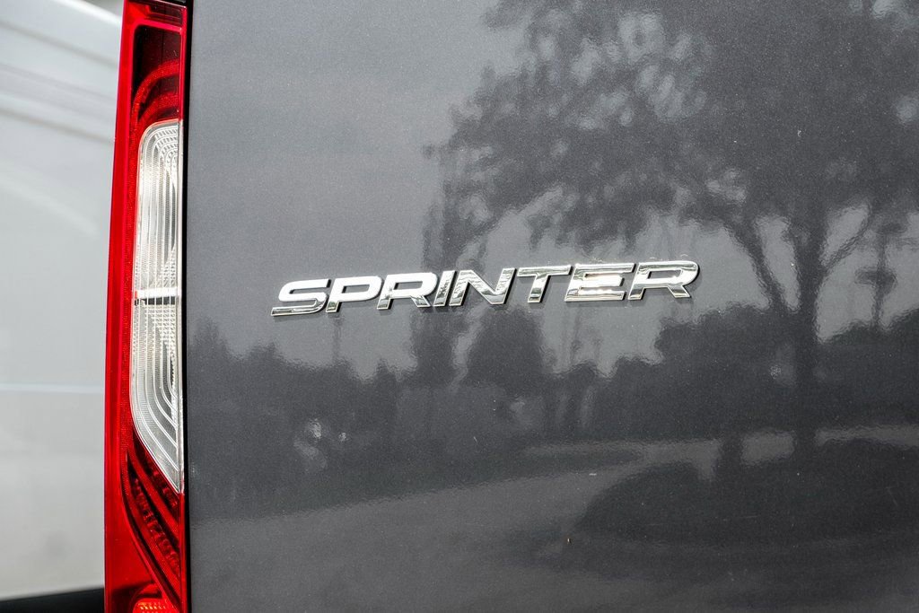 Used 2025 Mercedes-Benz Sprinter 2500 image 9