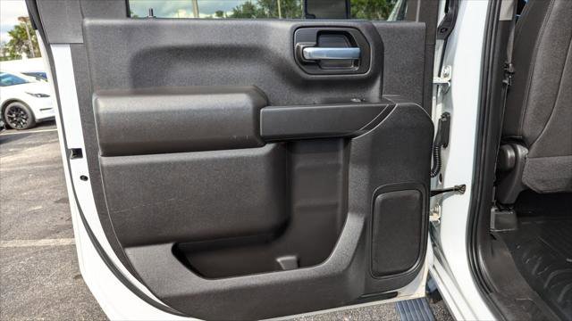 Used 2023 GMC Sierra 2500 Pro w/ Convenience Package image 16