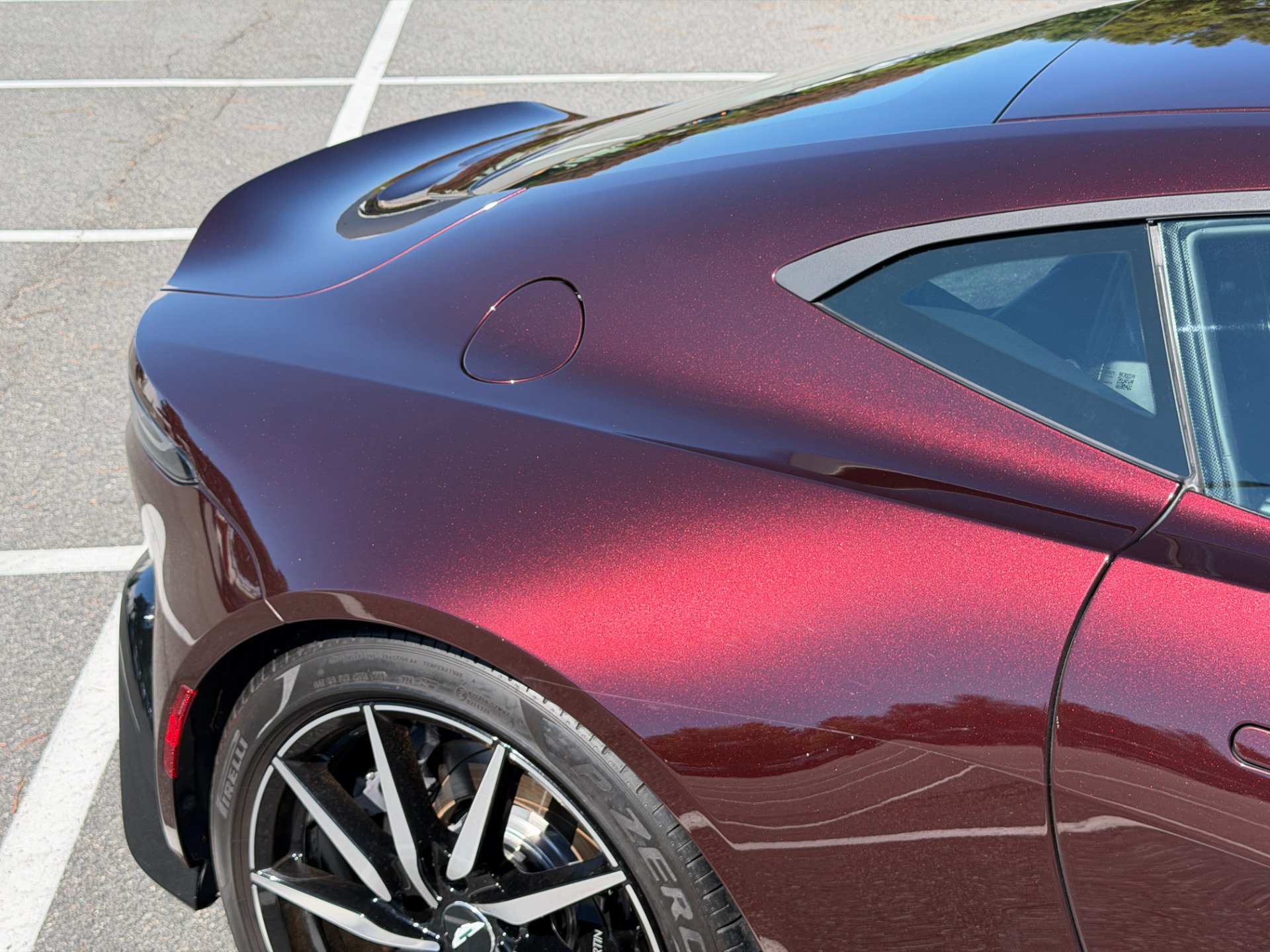 Used 2020 Aston Martin V8 Vantage Coupe RWD image 29